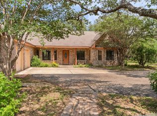 405 Sandy Oaks Dr, Boerne, TX 78015