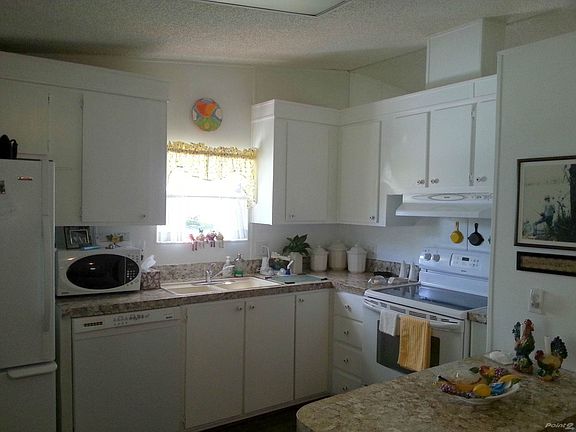 White Kitchen