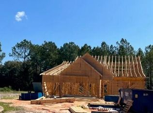 32 Secret St, Freeport, FL 32439