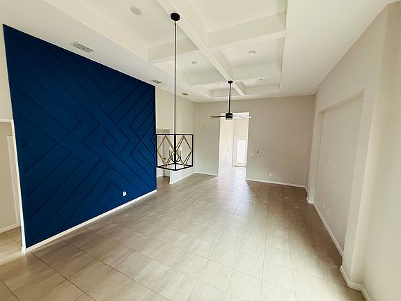 3rd image of 5525 Conroe St