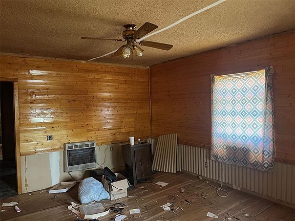 3rd image of 700 N Dena St