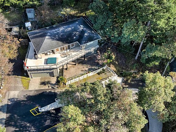2nd image of 1158 Kathleen Dr