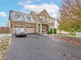 177 Hunting Ridge Dr, Greensburg, PA 15601