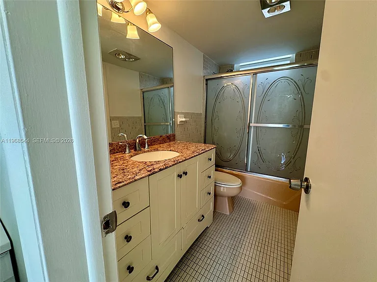 2855 Leonard Dr #H202 — Photo 30