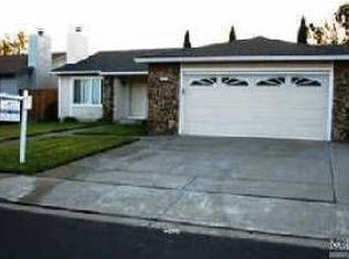 207 Warren Dr, Vacaville, CA 95687