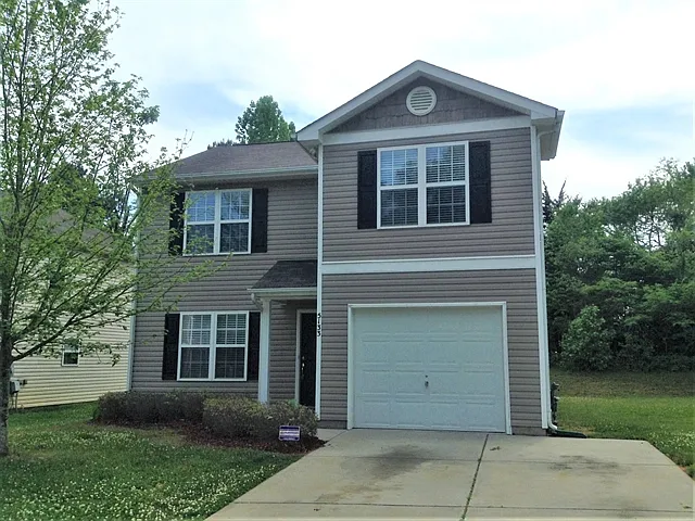 3 bed, 2.5 bath, 1675 sqft, $1,980 — Photo 1