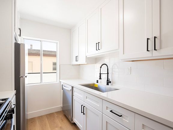 5th image of 1428 15th St APT 204