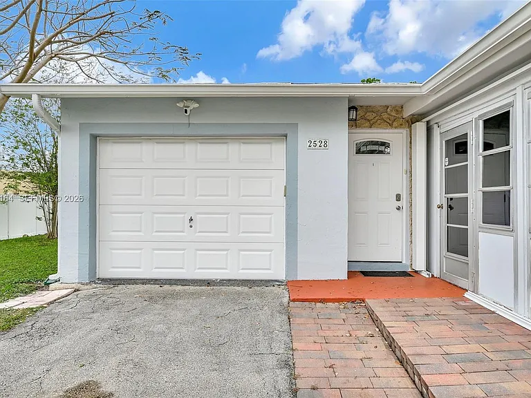 2528 SW Natura Blvd — Photo 28