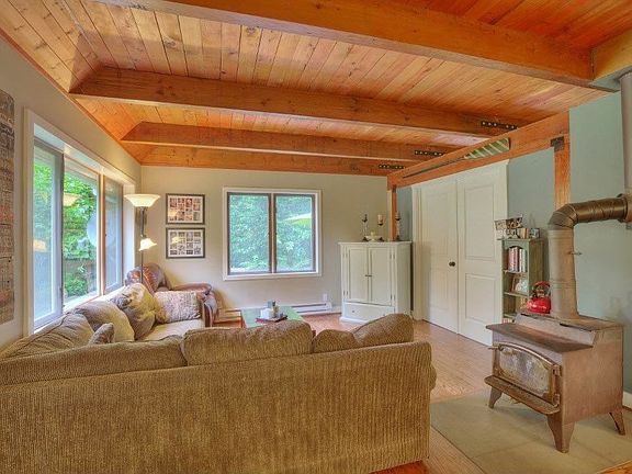 5th image of 30526 NE 136th Pl