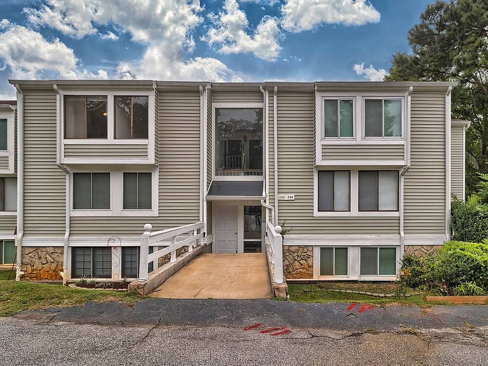 1st image of 260 Shoreline Dr #18