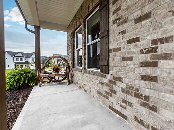3rd image of 4827 Wellesley Dr #206