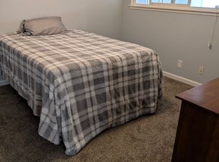 2555 E Menlo Cir, Fresno, CA 93710
