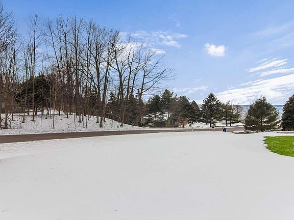 3rd image of 1003 Bayside Dr