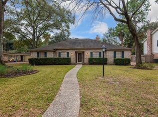 5931 Pebble Springs Dr, Houston, TX 77066