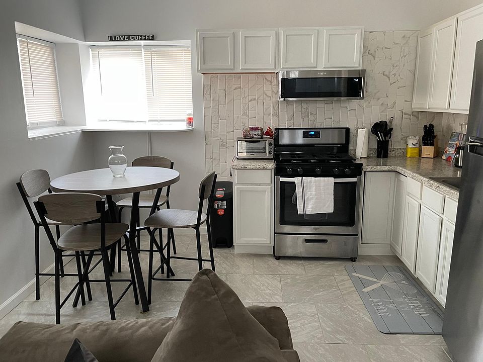 1st image of 217 Gaynor St