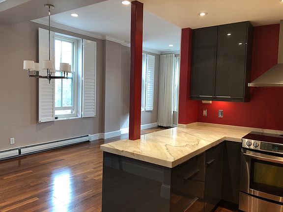 4th image of 30-34 E Concord St #17
