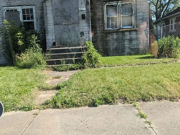 635 W 44th Pl, Gary, IN 46408