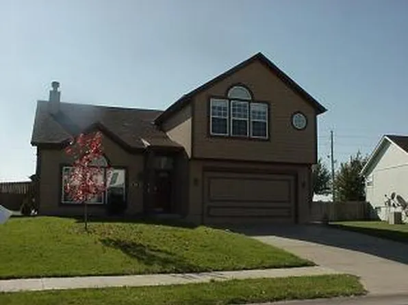 5313 NE Holiday Dr, Lees Summit, MO 64064