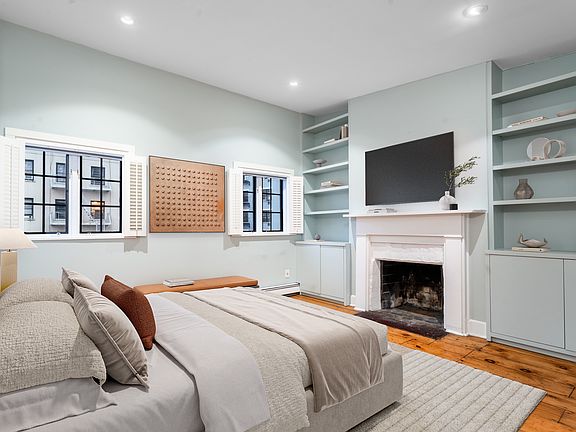 5th image of 555 Hudson St #Townhouse