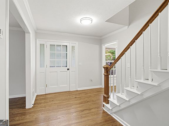 2nd image of 3298 Brackenridge Trl NW