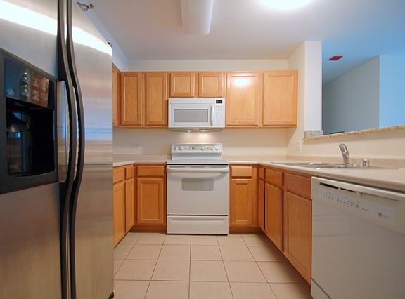 5th image of 345 N La Salle Dr APT 1705