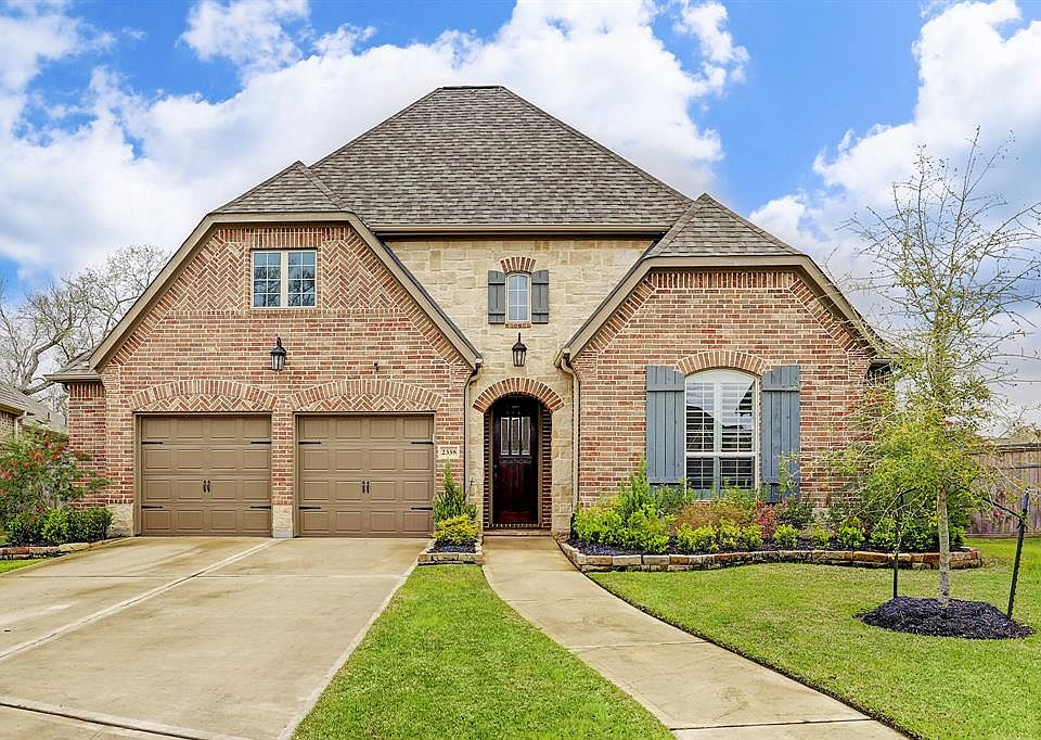 1st image of 2338 Twin Rose Dr
