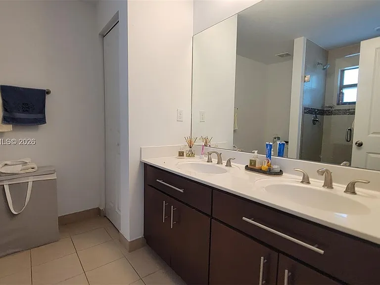 438 NE 194th Ter #438 — Photo 11