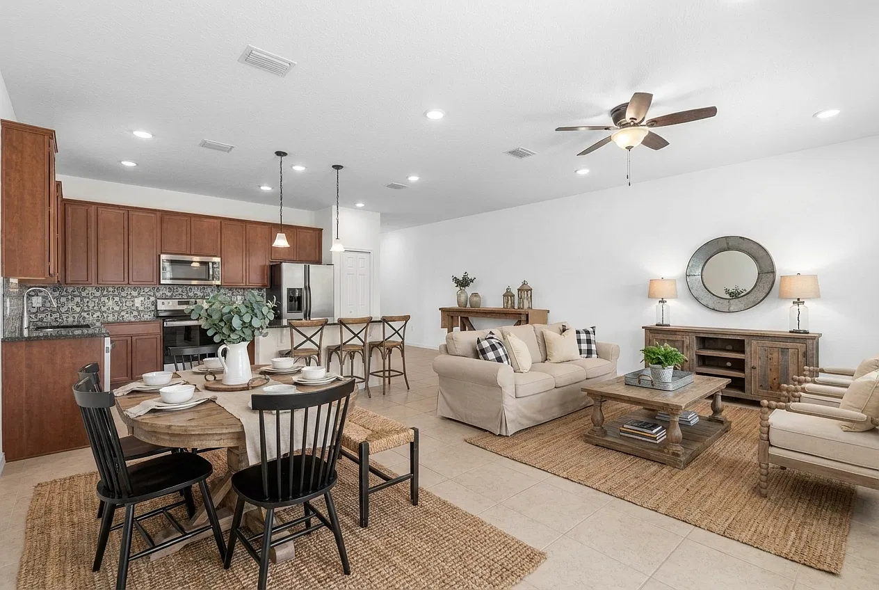 3 bed, 1477 sqft, $2,500 — Photo 2