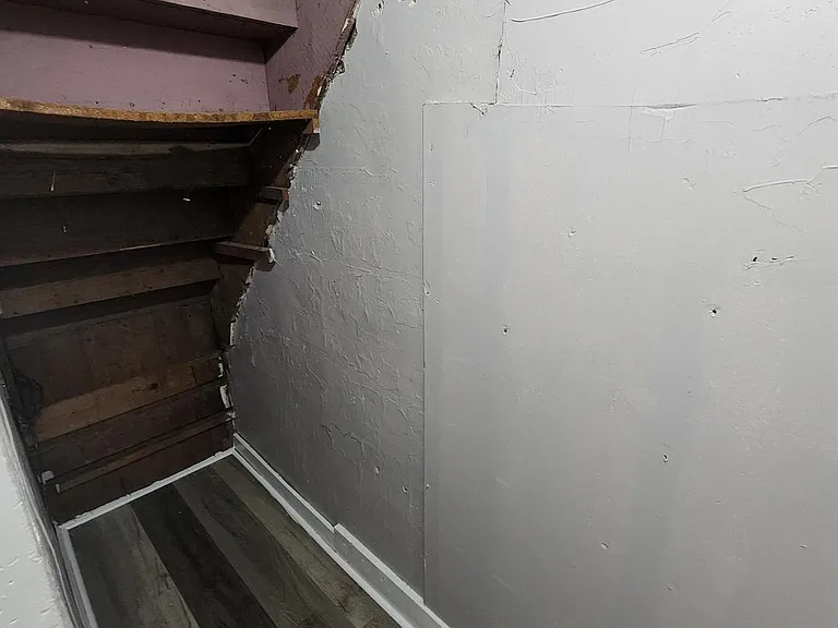625 George St — Photo 14