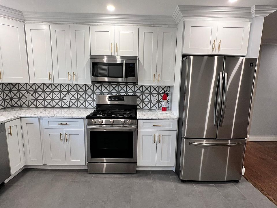 1st image of 551 Gutheil Pl #1