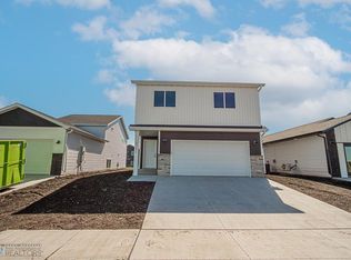 6742 68th St S, Horace, ND 58047