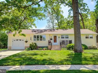 21 Whitman Rd, Hamilton, NJ 08619