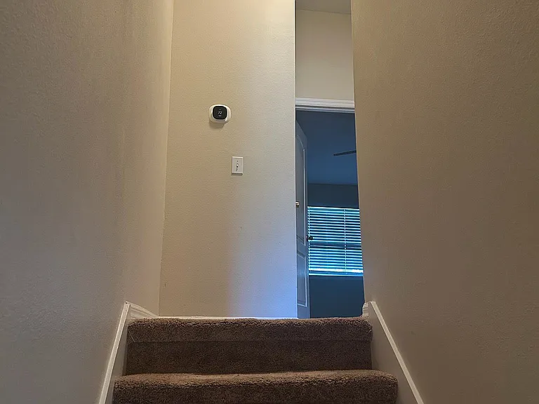 331 Wilton Cir — Photo 8