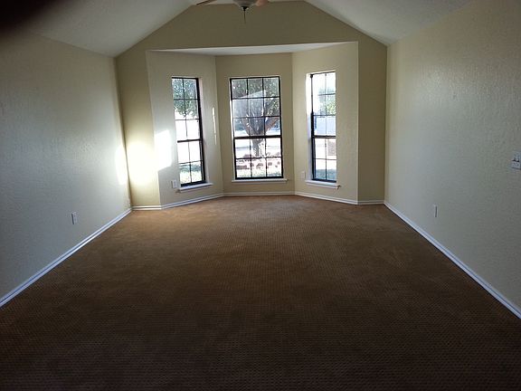 2nd image of 6617 NW 135th St