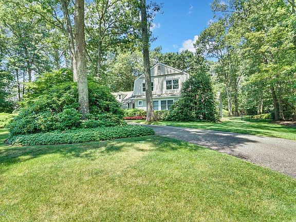 3rd image of 704 Woodchuck Ln
