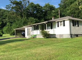 930 Extract St, Damascus, VA 24236