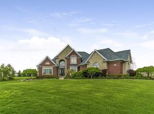 51045 Sunday Dr, Northville, MI 48167