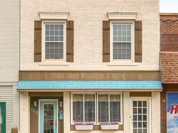 112 N Main St, Bourbon, IN 46504