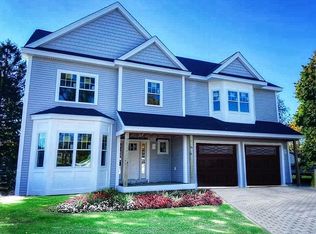 76 Marlboro Rd, Woburn, MA 01801