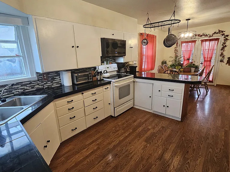 24223 NE Oregon St — Photo 10