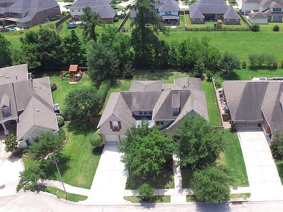 2nd image of 7822 Camden Hollow Ln