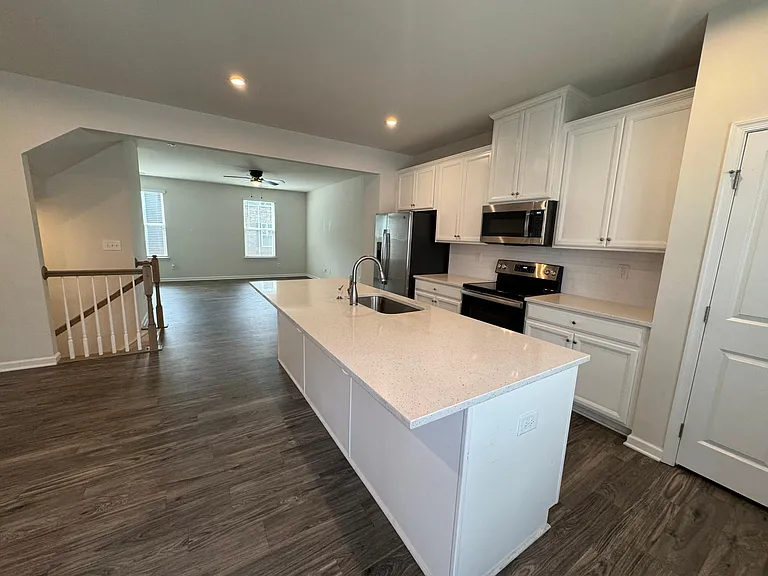 1222 Ashbury St — Photo 9