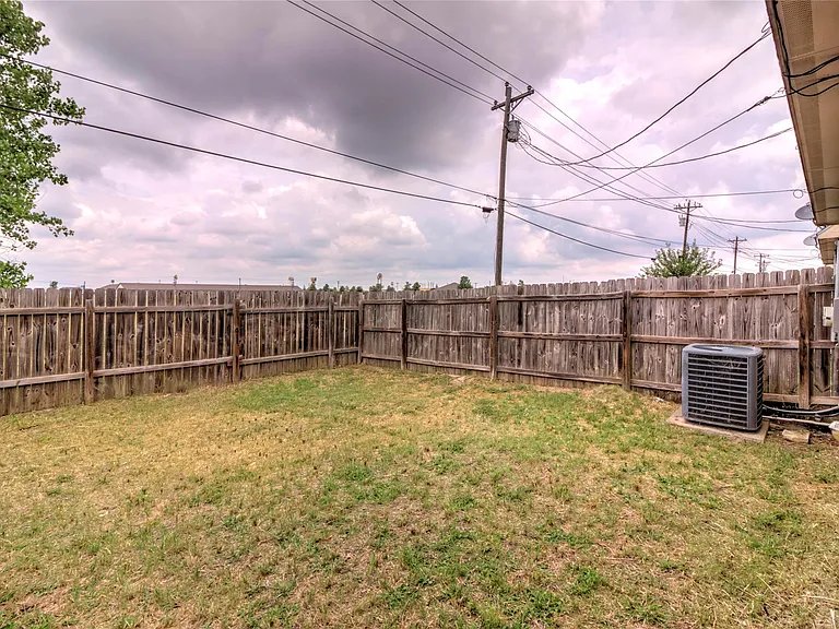 126 Sandstone Dr #D — Photo 27
