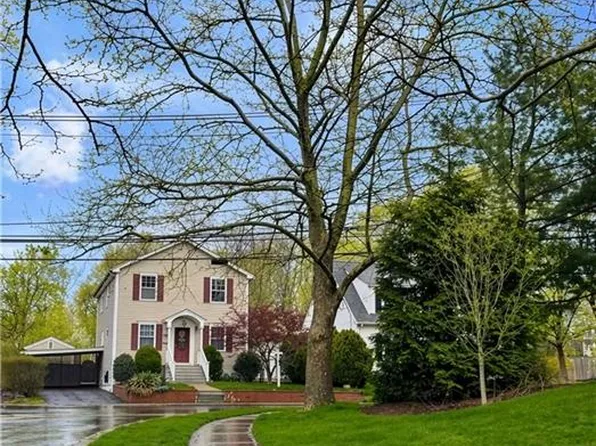 215 Bourne Ave, Rumford, RI 02916