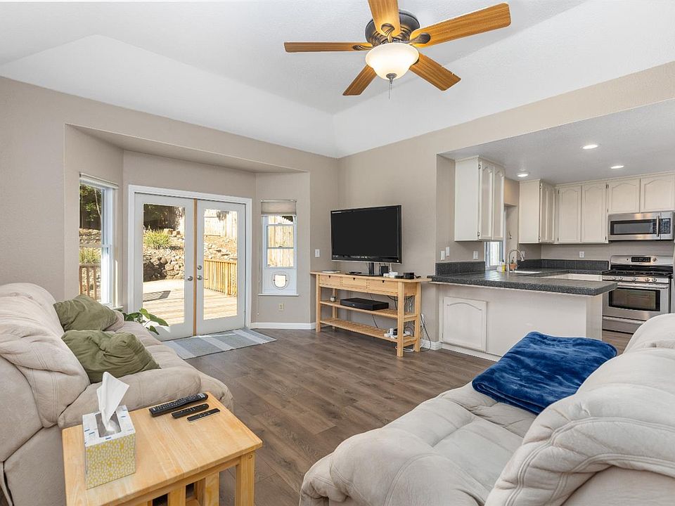 1st image of 3262 Woodleigh Ln