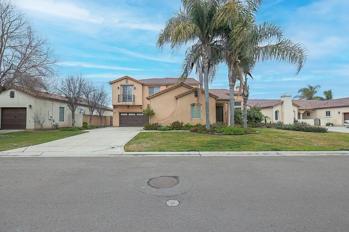 Primary Photo - 8790 Laguna Dr
