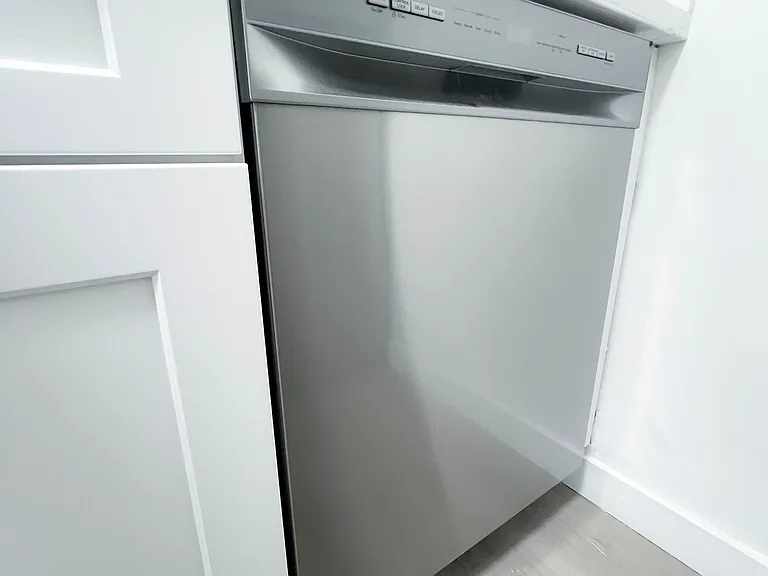 1506 1/2 Maple St #1506 — Photo 34