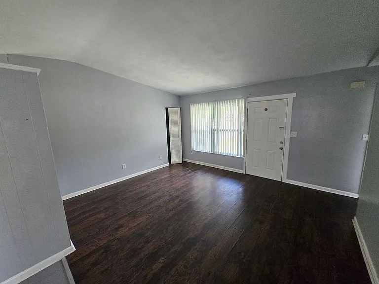 1282 Whitewood Dr — Photo 8