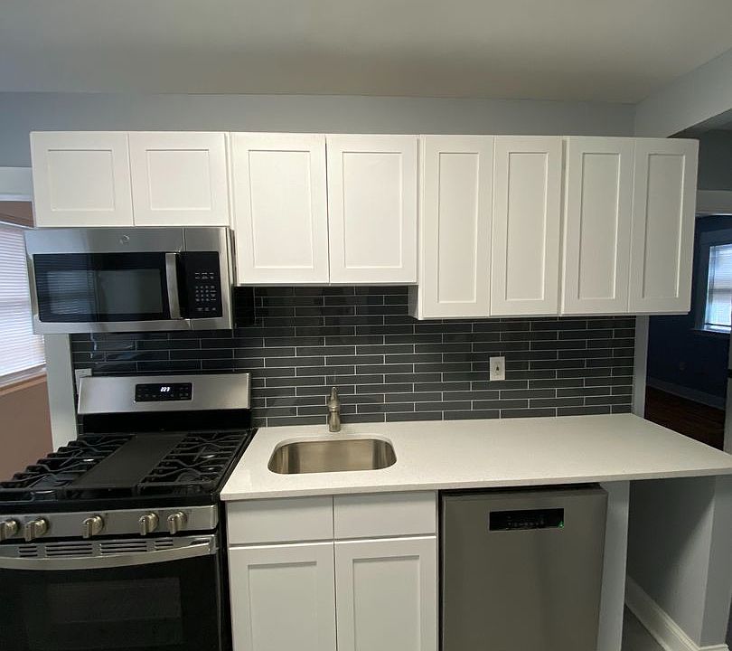 1st image of 798 Winchester Ave Floor 3