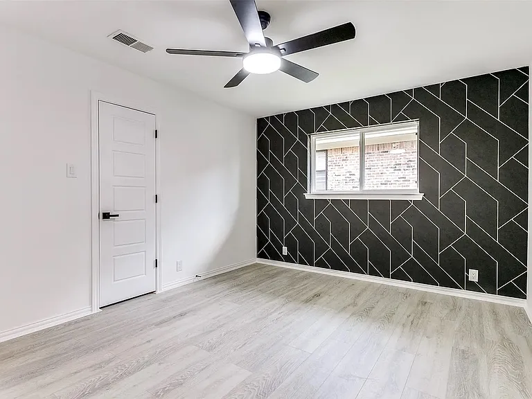 1580 College Pkwy — Photo 16